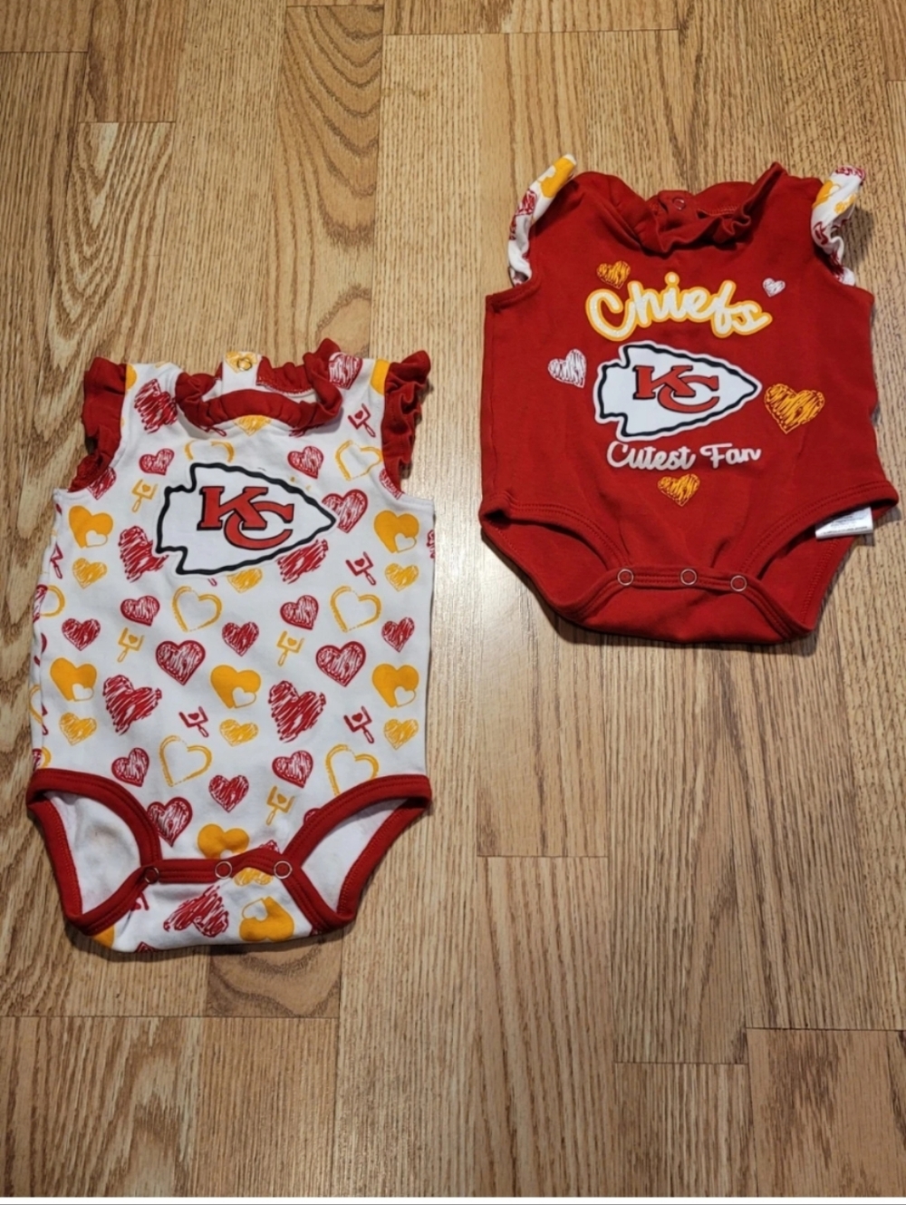 Kansas City Chiefs Baby Girls Bodysuits Size: 0-3 Months Lot Of 2